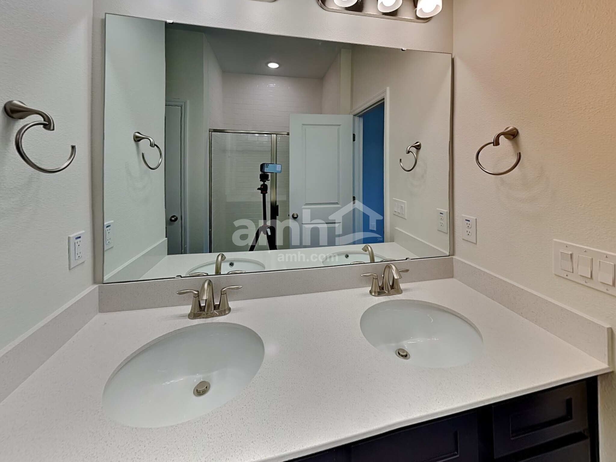 Building Photo - 2756 Ponds Trl