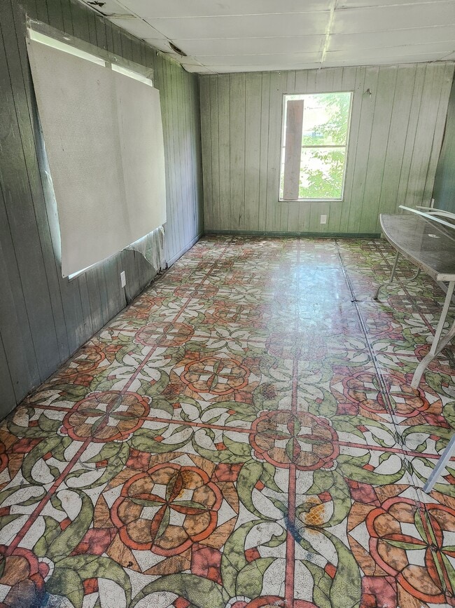 Building Photo - 24 Chive Ln