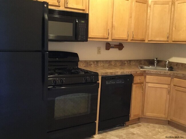 Building Photo - 3 Bogart Terrace