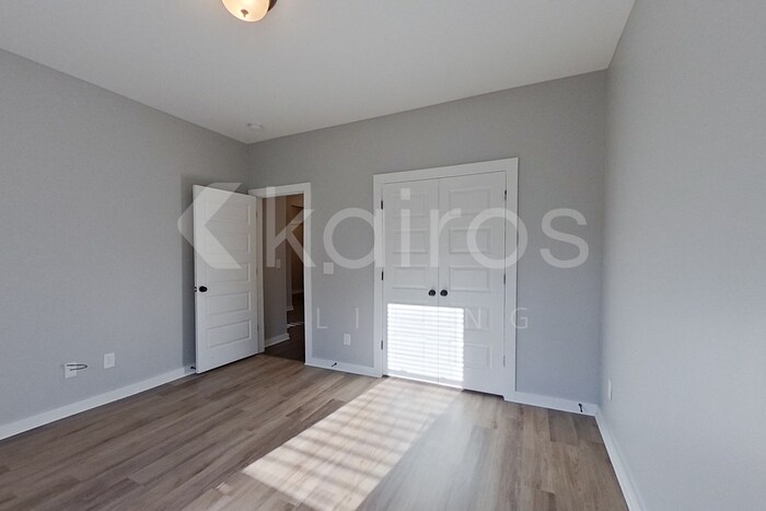 Building Photo - 7071 Shadesbrook Dr