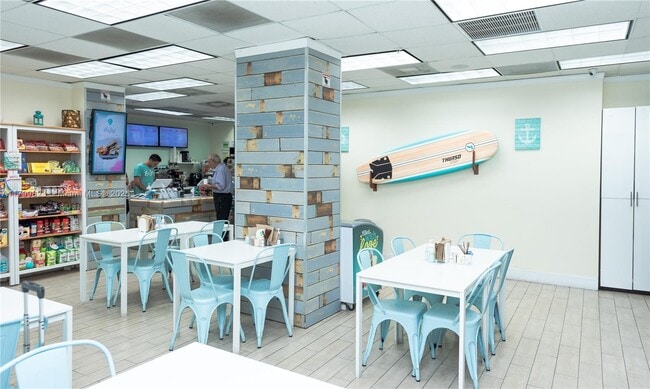 Building Photo - 3801 S Ocean Dr