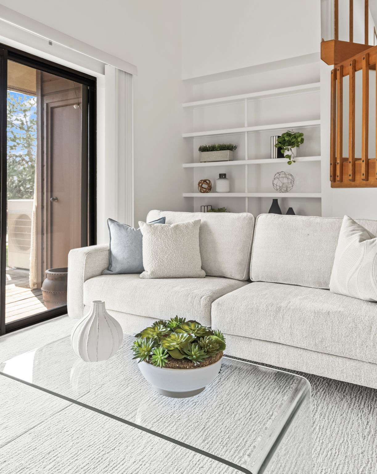Living Room - 501 Manhattan Dr