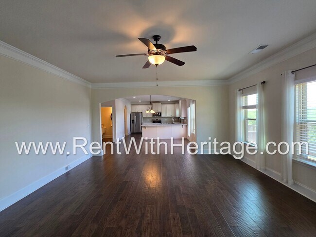 Building Photo - ABSOLUTELY BEAUTIFUL 5 BEDROOM/ 4.5 BATH HOME YOU DONT WANT TO MISS.