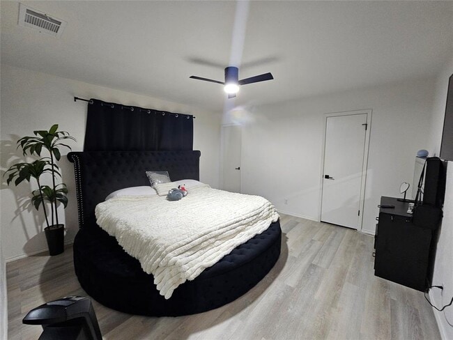 Building Photo - 10706 Berthound Dr