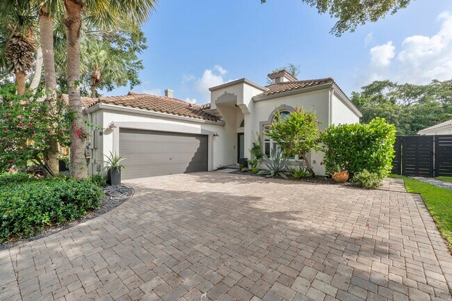 Building Photo - 6755 NW 75th Pl