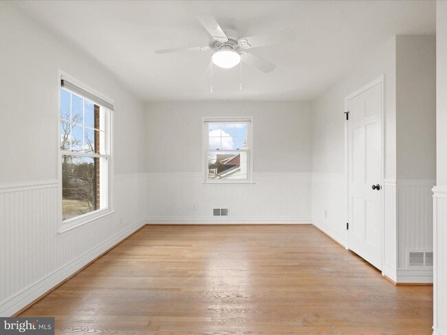 Building Photo - 1919 Kenbar Ct