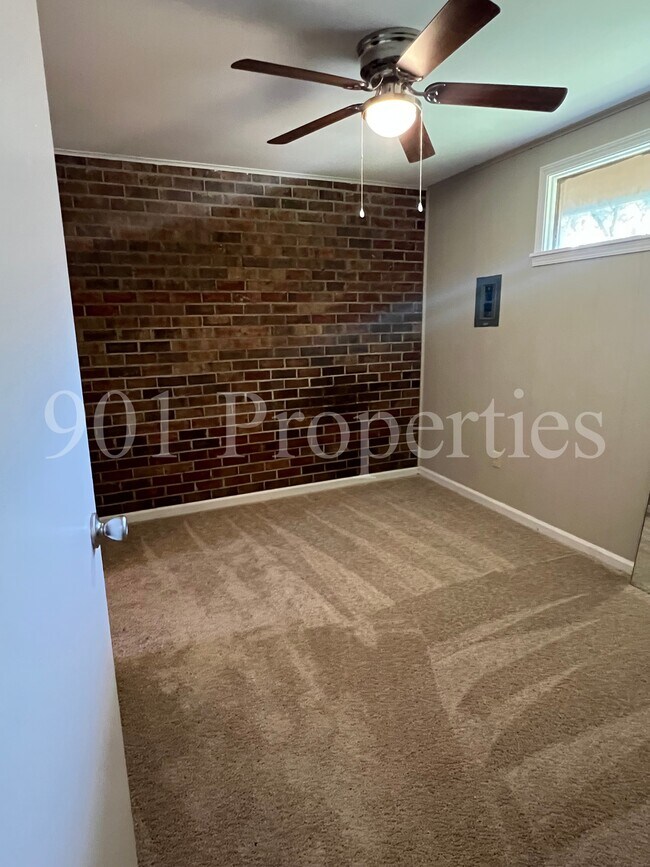 Building Photo - 5140 Longmeadow Cove