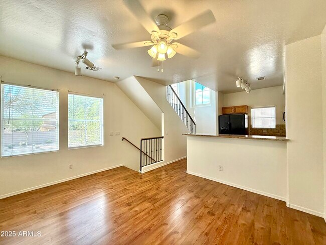 Building Photo - 34924 N 30th Ave