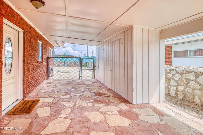 Building Photo - 8818 Mt Elbert Dr