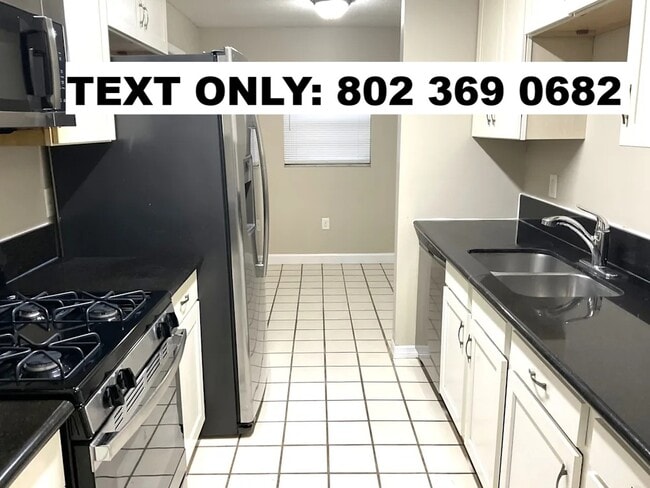 Building Photo - 812 65th Ave W