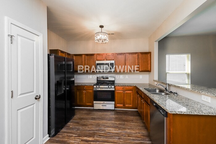 Building Photo - 3332 Lowland Dr