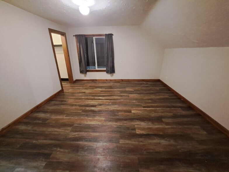 Bedroom 2 with walk in closet & bonus room - 707 State Street