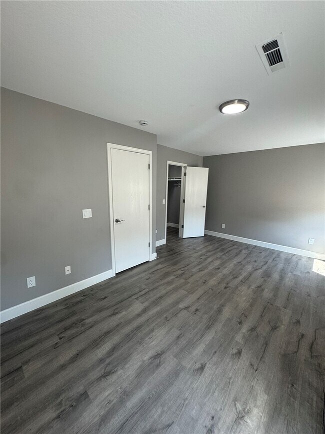 Building Photo - 2729 Lenox Ct