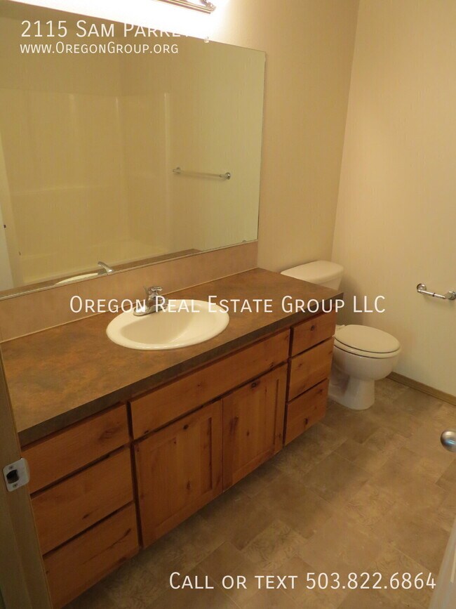 Building Photo - 2115 Sam Parrett Dr