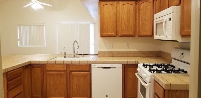 Building Photo - 4867 Santa Evinita Rd