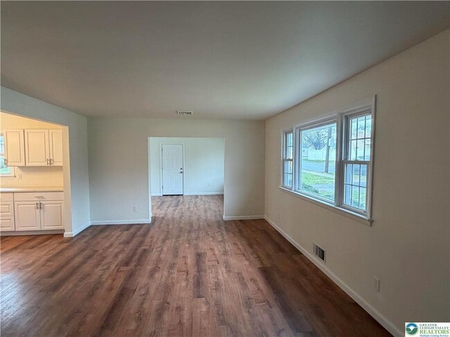 Building Photo - 1640 Stanhope St