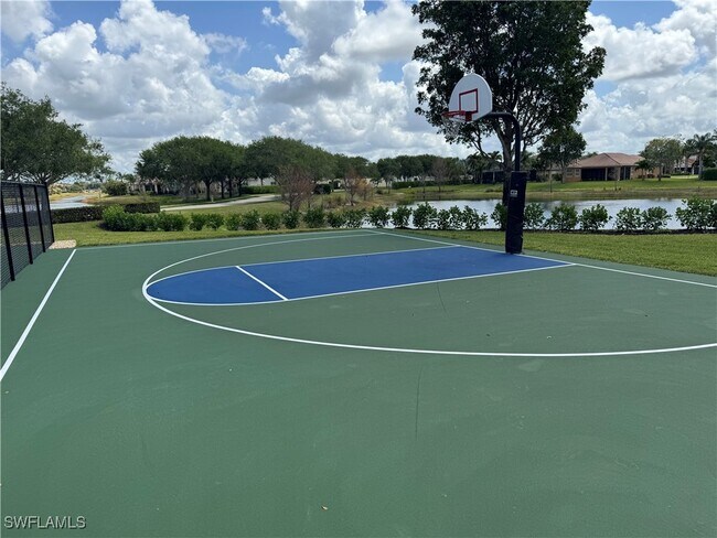 Building Photo - 6606 Marbella Dr