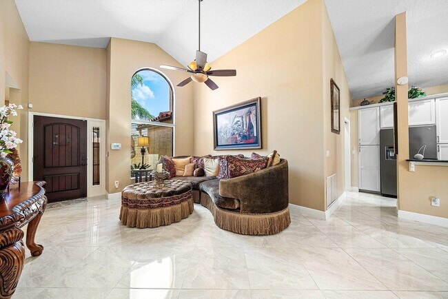 Building Photo - 13676 Cortez Dr