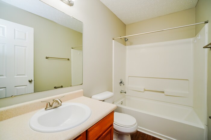 Building Photo - 3948 Rosette Dr
