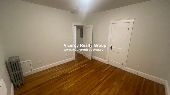 Primary Photo - 10 Manley St