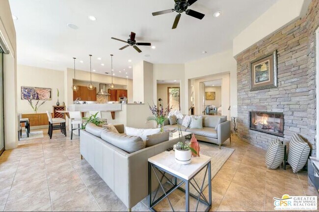 Building Photo - 79800 Vía Sin Cuidado