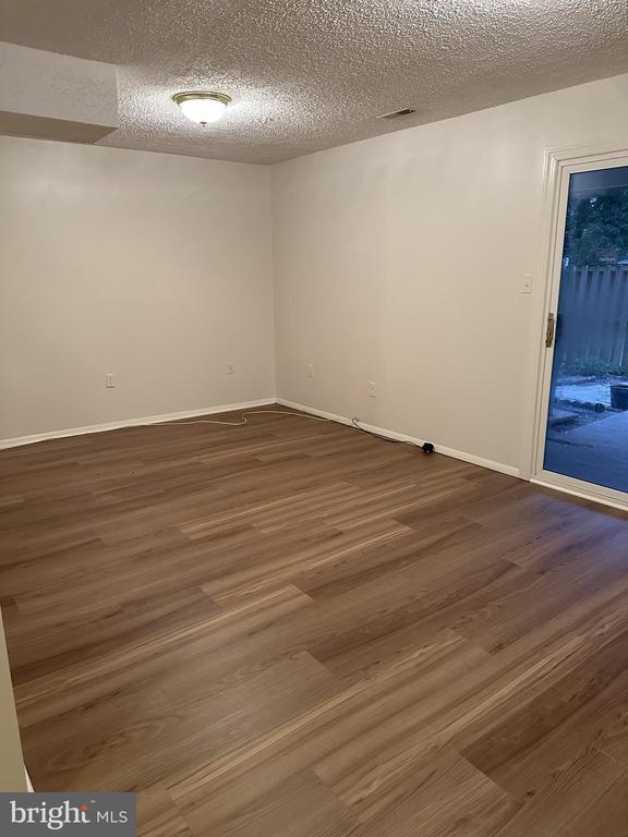 Building Photo - 2495 Vineyard Ln