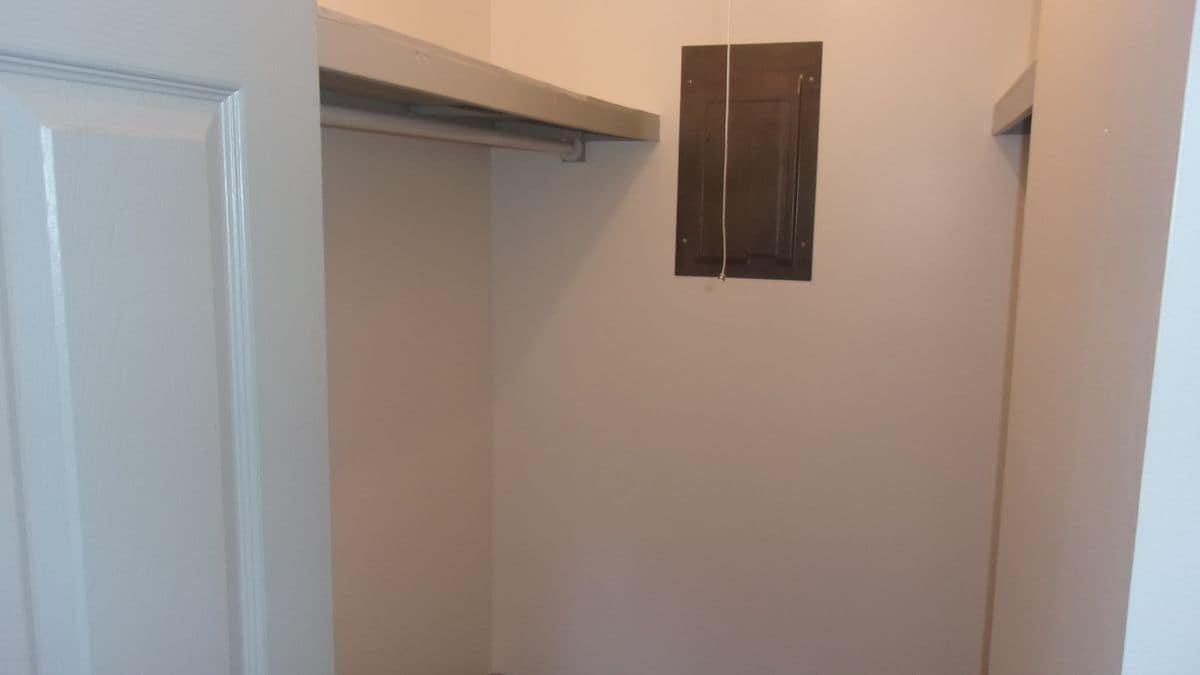 Building Photo - 9880 SW 101st Pl