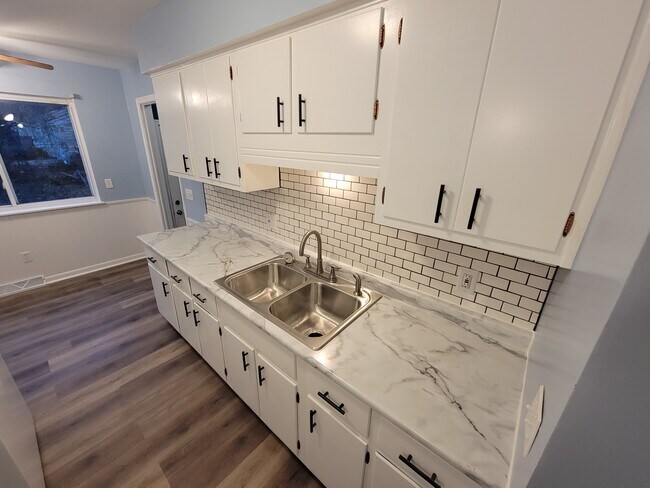 Primary Photo - 5034 Ora St