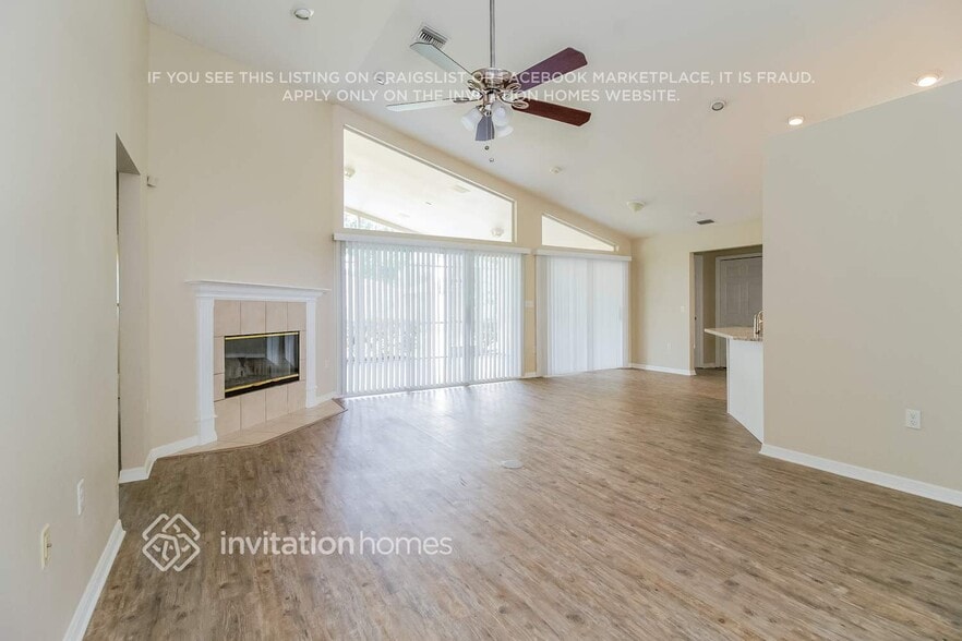 Building Photo - 139 Varsity Cir