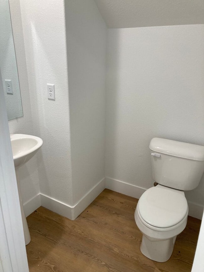 Building Photo - 1210 Nedra Dr