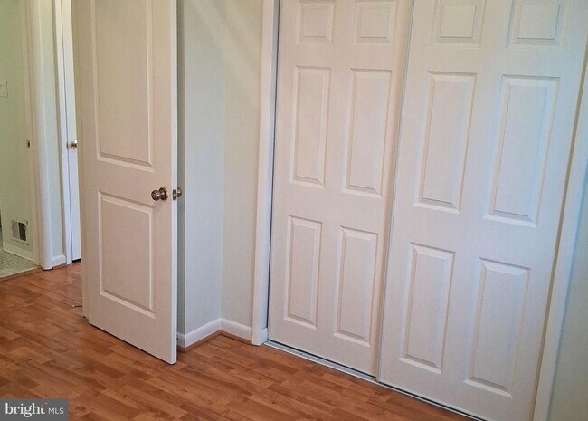 Building Photo - 14362 Southgate Ct