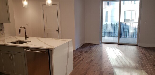Building Photo - 50 Hichborn St