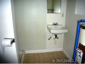 Building Photo - 337 1st Ave West