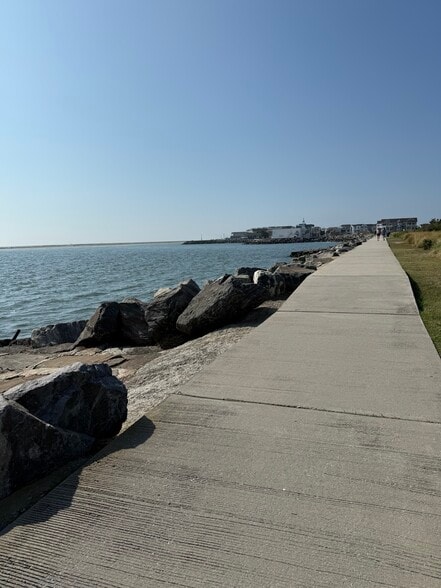 Building Photo - 96 Seaspray Ct