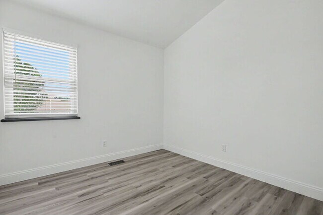 Building Photo - Move-In Ready 3-Bedroom Home with Modern Finishes Just Minutes from Fort Carson