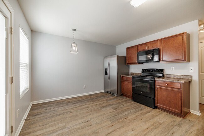 Building Photo - 157 Brockett Dr