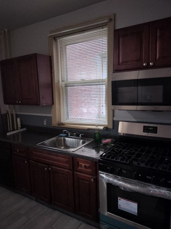 Building Photo - 1129 S 56th St