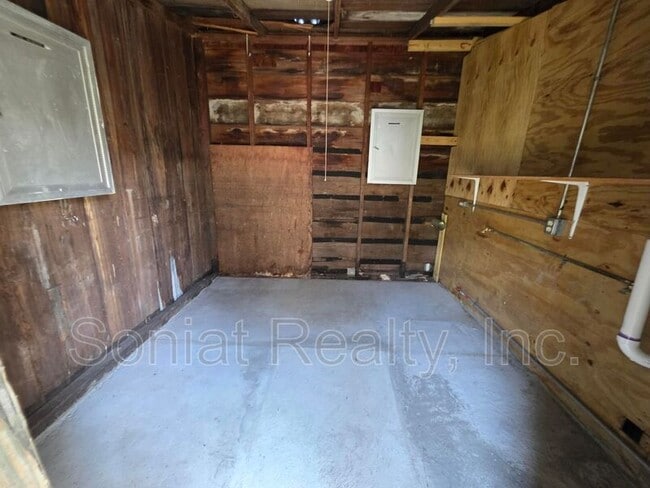 Building Photo - 4523 Baudin St