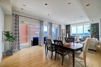 Building Photo - 2520 Robinhood St