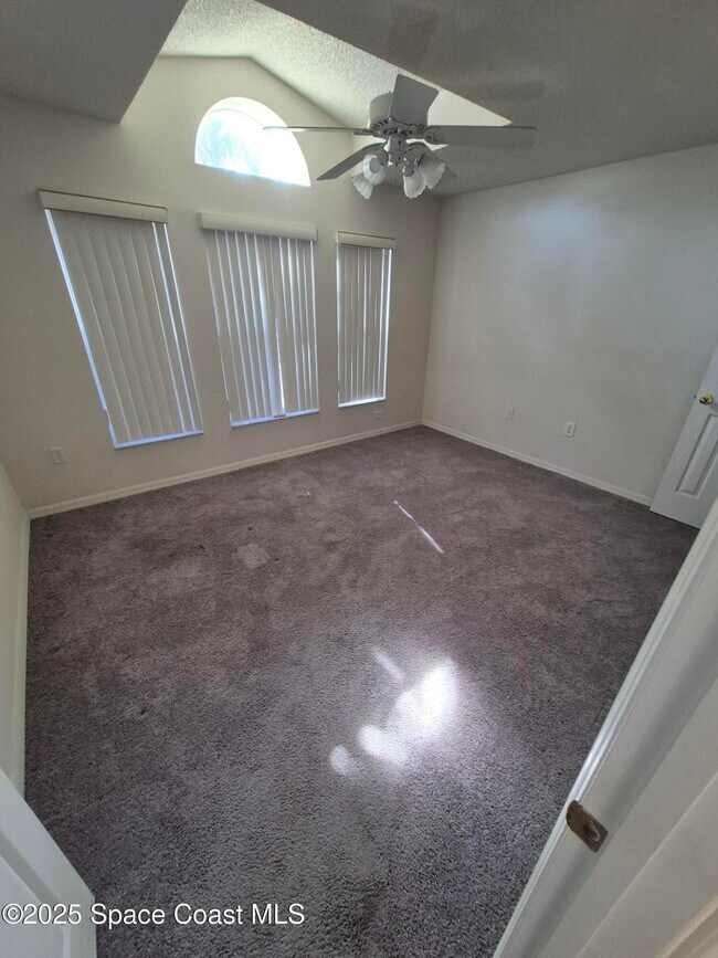 Building Photo - 1278 White Oak Cir