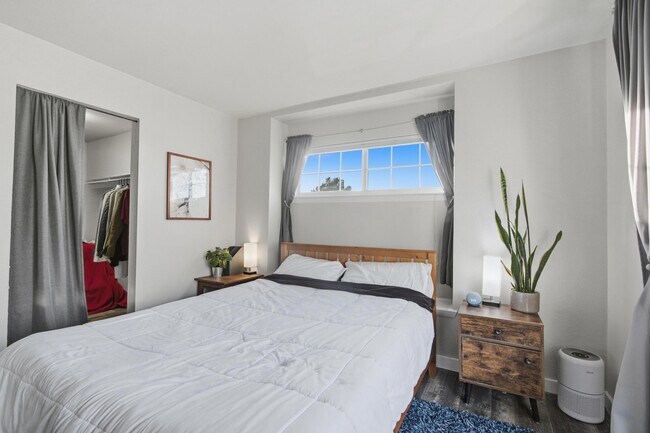 Building Photo - 4760 S Wadsworth Blvd