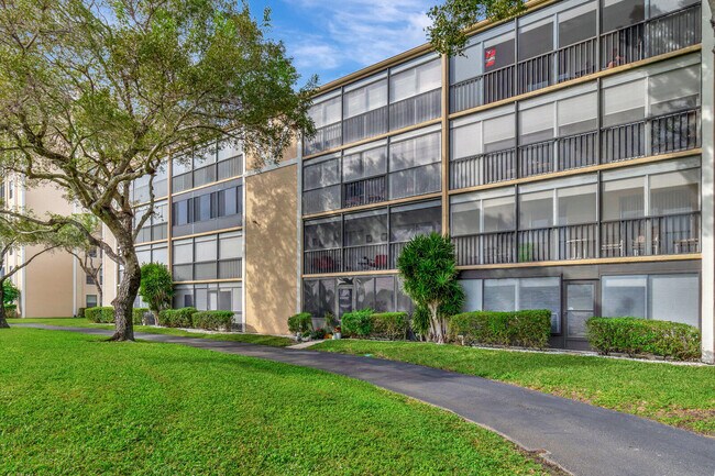 Building Photo - 14376 Amberly Ln