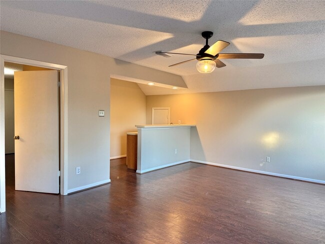 Building Photo - 2923 Cottonfield Way