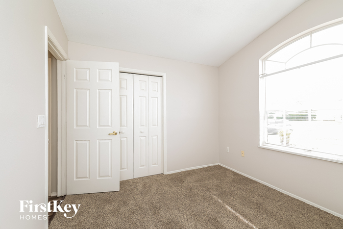 Building Photo - 40 St Kitts Cir