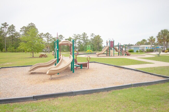 Building Photo - Fully Fenced 5bd SFH in Carolina Forest