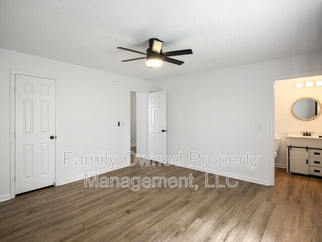 Building Photo - 147 Danzid Dr