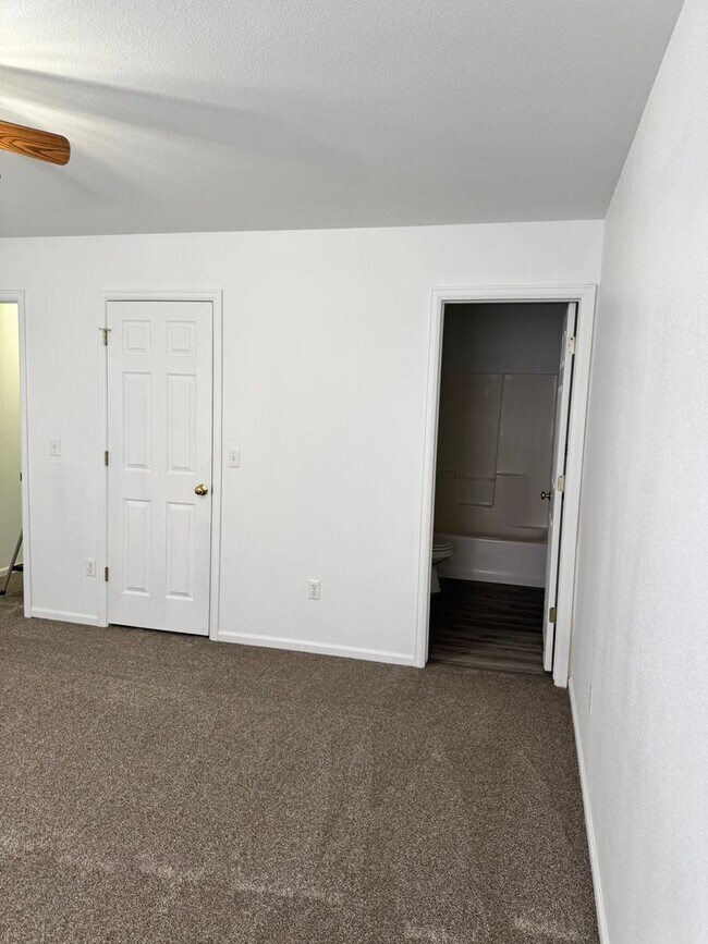 Building Photo - 317 Patton Ave