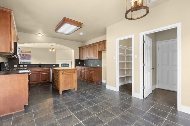 Building Photo - 10128 Channel Island Dr