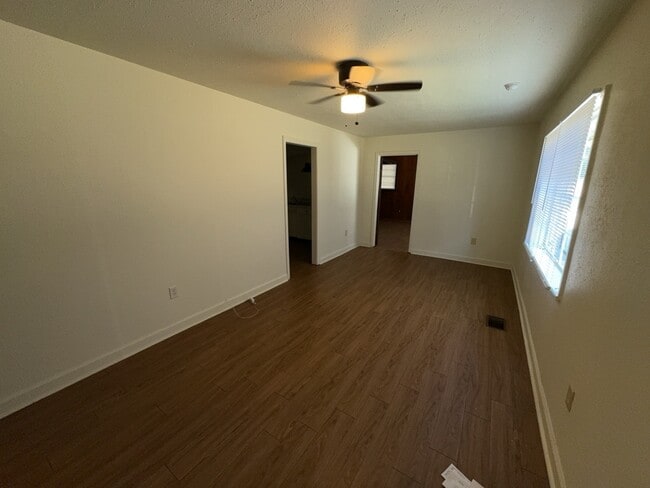 Building Photo - 2605 Lilly St