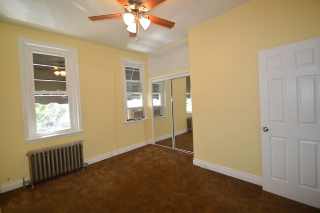 Building Photo - Beautifully Renovated 2BR Fishtown Home with Deck AVAIL 6/1
